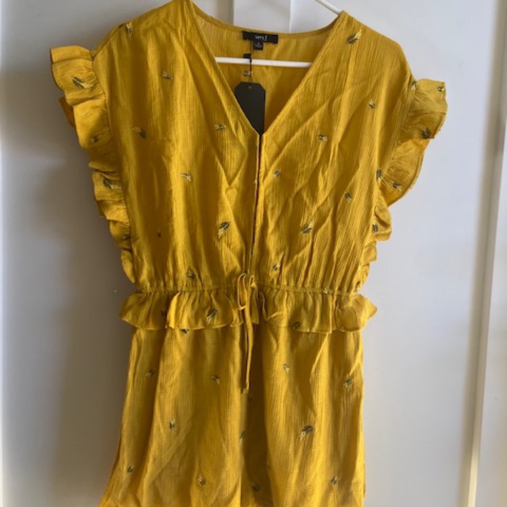 NWT Very J Yellow Floral Romper Size Small